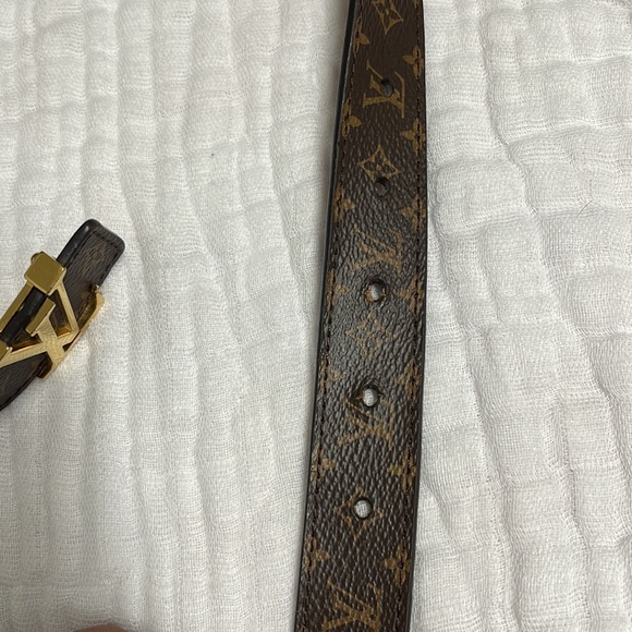 Louis Vuitton belt❌OPEN TO TRADE AS WELL❌ - Picture 6 of 7
